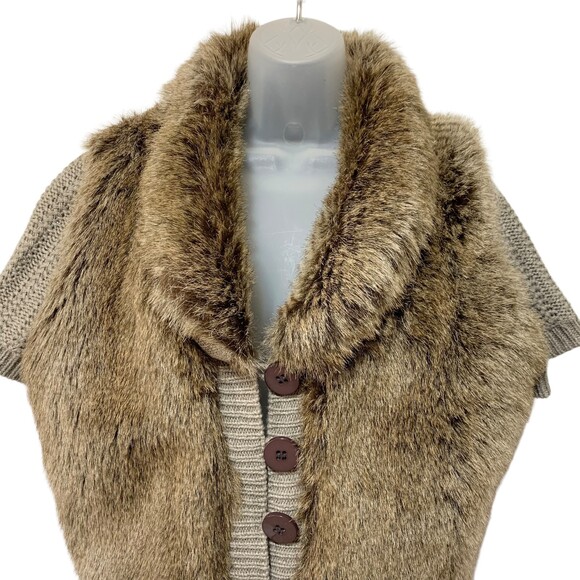 Bisou Bisou Sweater Brown Faux Fur Knit Short Sleeve Button Up XS - Picture 5 of 11